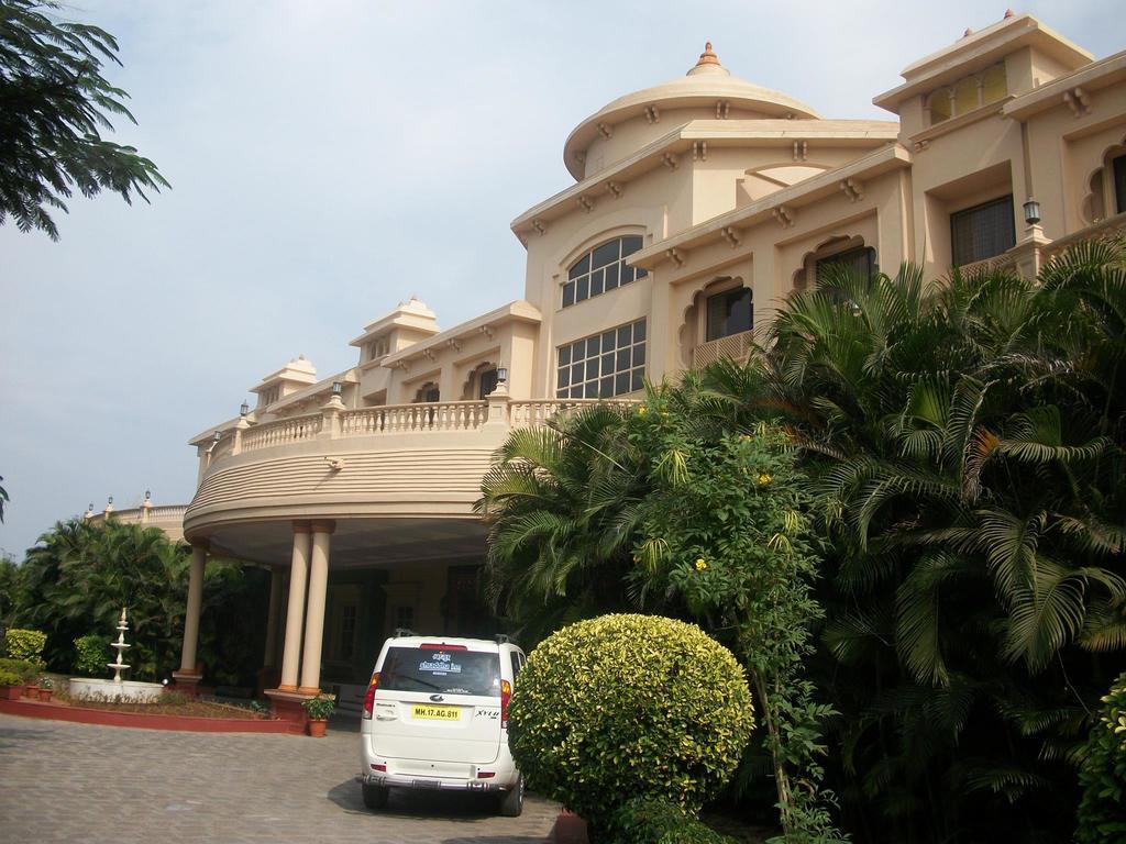 Renest Shraddha Inn - Shirdi Exterior foto